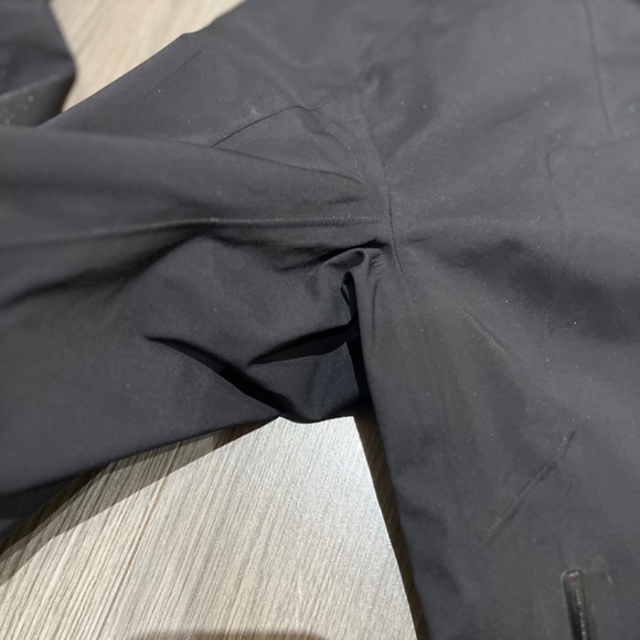 ARCTERYX women's gore-tex rain jacket medium black ski water resistant - Picture 7 of 10